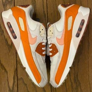 Nike Air Max 90 Men’s 9.5 = Women’s 11